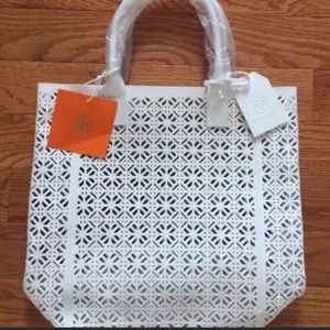 NWT TORY BURCH WHITE LACE DESIGN TOTE BAG